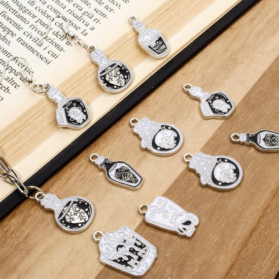 Picture of Zinc Based Alloy Halloween Charms Silver Tone Black & White Skull Enamel