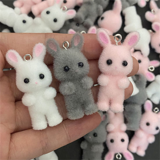 2 個 フロッキング 復活日 イースター ペンダント ウサギ シルバートーン 多色 4cm x 2cm、 の画像