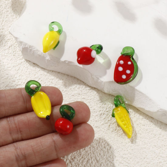 Image de 10 Pcs Breloques 3D en Verre au Chalumeau Multicolore Fruits