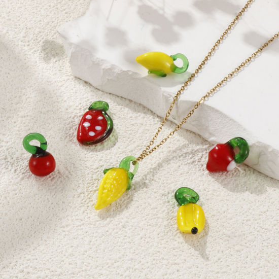 Image de 10 Pcs Breloques 3D en Verre au Chalumeau Multicolore Fruits