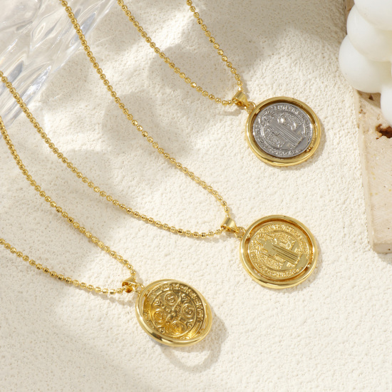 Image de Collier à Breloques Médaille Saint-Benoît Plaqué Or Véritable 18K en Laiton Pour Femmes, Chaîne Maille Bille 45cm + 5cm, Double Face Rotatif, Religieux Exquis Respectueux de la Nature, 1 Pièce