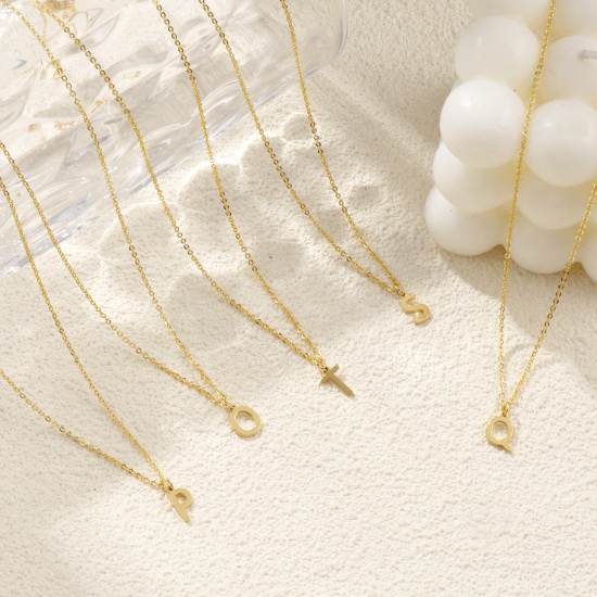 Image de Collier à Breloques Plaqué Or Véritable 18K en Laiton Pour Femmes, Chaîne Maille Forçat 45cm + 5cm, Message " A-Z " Alphabet Majuscule Lettre Initiale Minimaliste Cadeau, Respectueux de la Nature, 1 Pièce