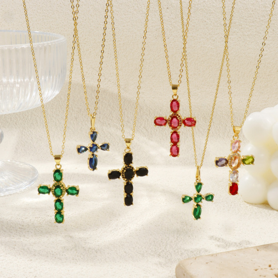 Image de Collier à Breloques Croix Plaqué Or Véritable 18K en Laiton & Zirconia Cubique Pour Femmes, Chaîne Maille Forçat 46cm + 6cm, Micro Pave, Religieux Vintage Cadeau, Respectueux de la Nature, 1 Pièce