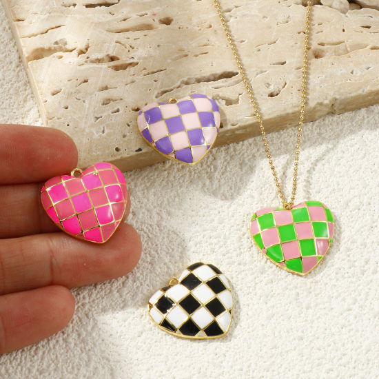 Image de 2 Pcs Breloques En Gros La Saint Valentin en Laiton Plaqué Or 18K Multicolore Émail Cœur Carreau 22mm x 20mm