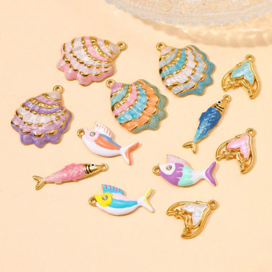 2 個 エコフレンドリー PVD 304ステンレス鋼 海ジュエリー チャーム 卸売り 18Kゴールドメッキ 多色 魚 シェル エナメル の画像