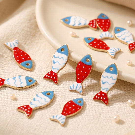 5 個 亜鉛合金 海ジュエリー ペンダント 卸売り 金メッキ 多色 魚 両面エナメルスパンコール 3cm x 1.1cm、 の画像