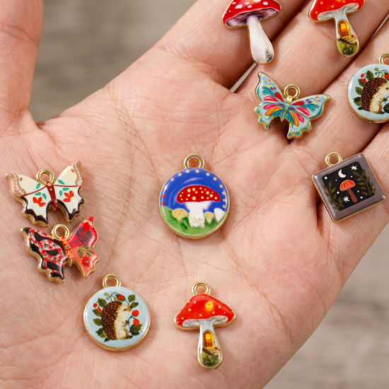 Picture of 5 PCs Zinc Based Alloy Charms Wholesale Gold Plated Double Sided Printed