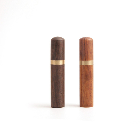 Image de Boîte de Stockage Aiguille en Santal Colonne Brun 82mm x 18mm, 1 Pièce