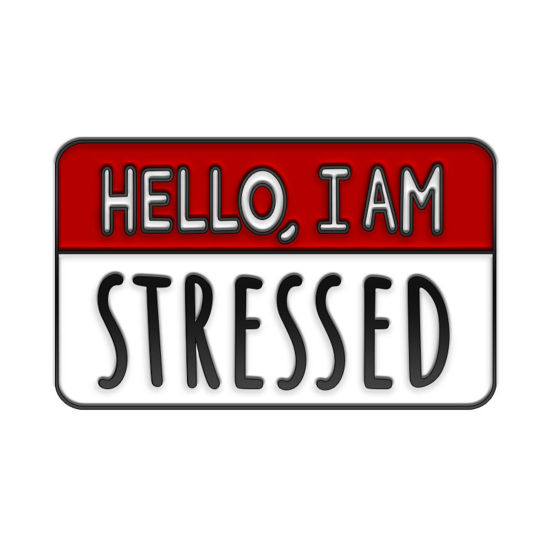 シンプル ブローチ 長方形 文字「Hello, I Am Stressed」 白×赤 エナメル 3cm x 1.9cm、 1 個 の画像