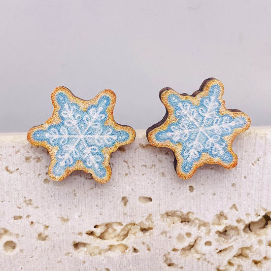 ウッド 可愛い かわいい キュート イヤリングピアス 水色 クリスマス スノーフレーク 1.5cm、 1 ペア の画像