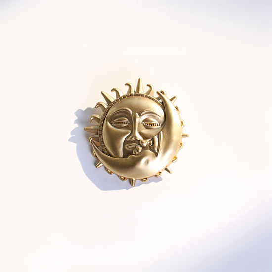 Image de 1 Pièce Broche Epingle Rétro Soleil et Lune avec Visage Or Mat 4.5cm x 4.5cm