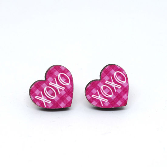 Image de 1 Paire Boucles d'Oreilles Puces La Saint Valentin en Bois Naturel Blanc & Fuchsia Cœur Mots" Xoxo " 1.8cm