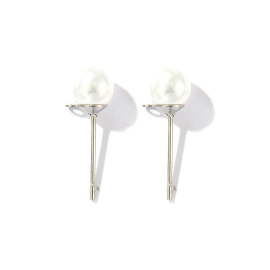 10 個 エコフレンドリー 304ステンレス鋼 おしゃれ イヤポストスタッドピアス ループコネクター付きアクセサリー 円形 シルバートーン 白 アクリル模造真珠 6mm直径、 ワイヤーサイズ: 0.7mm（21号）、 の画像