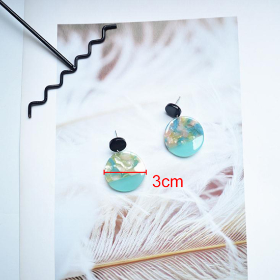 Image de Boucles d'Oreilles Puces en Résine d'Acide Acétique Acetimar Marbre Bleu Clair Rond 45mm x 30mm, 1 Paire
