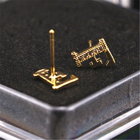 Image de Boucles d'Oreilles Puces en Laiton Doré Lettre Mots" T " à Zircone Cubique Clair 10mm x 8mm , 1 Paire